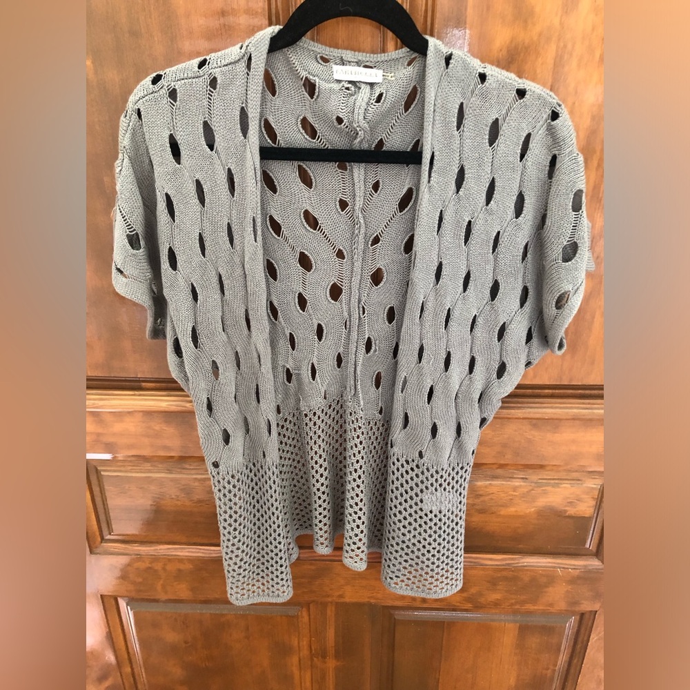 Cute open knit short sleeve vest